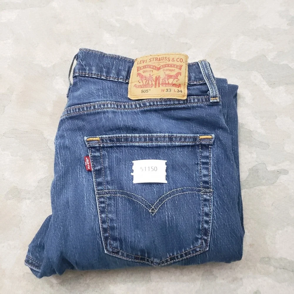 Levi's 505 Jeans Mens 33x34 Blue Straight Leg Denim Medium Wash Workwear